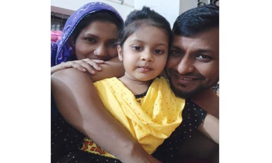 সড়ক দুর্ঘটনায় প্রাণ গেল একই পরিবারের ৩ জনের